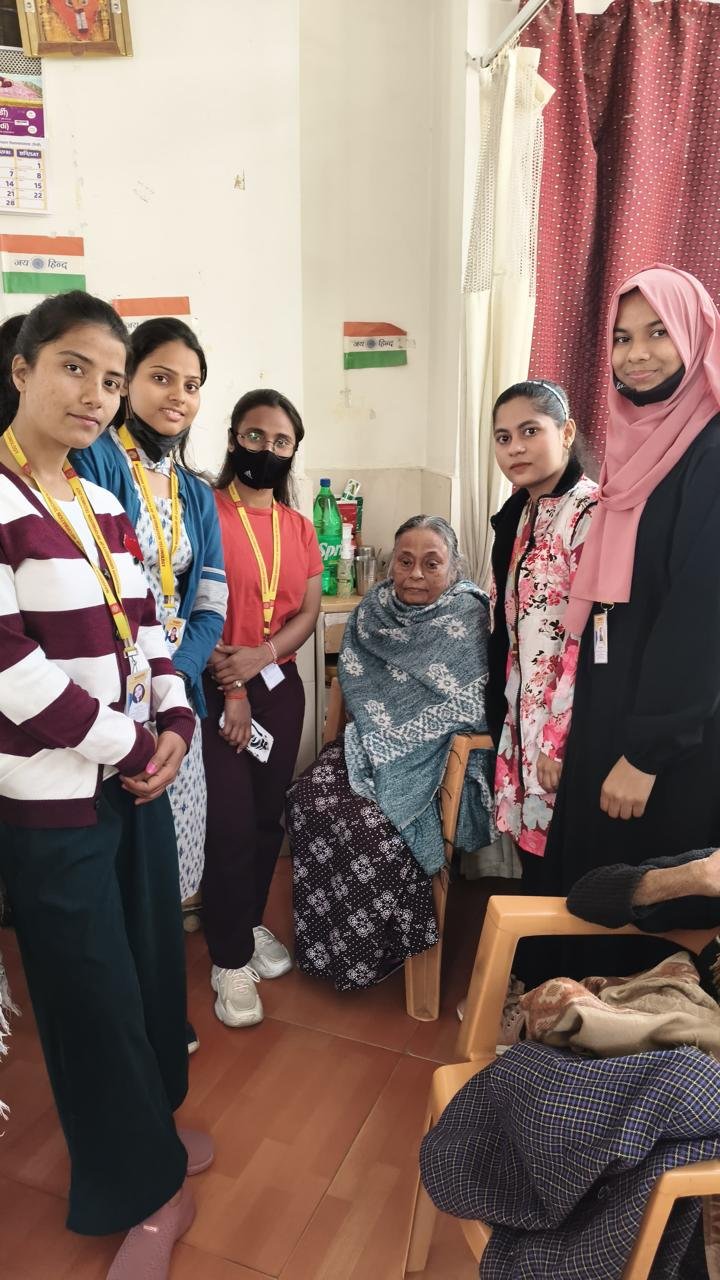 Divyakriti team with elderly women during the mental health awareness camp at the old-age home